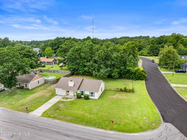 600 Foxfire Circle, Jacksonville, NC 28546