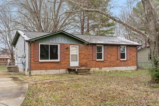 511 Jewel Dr, Clarksville, TN 37042