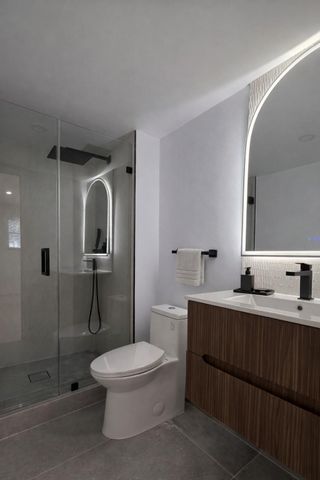 8704 NW 35Th Street 204, Coral Springs, FL 33065