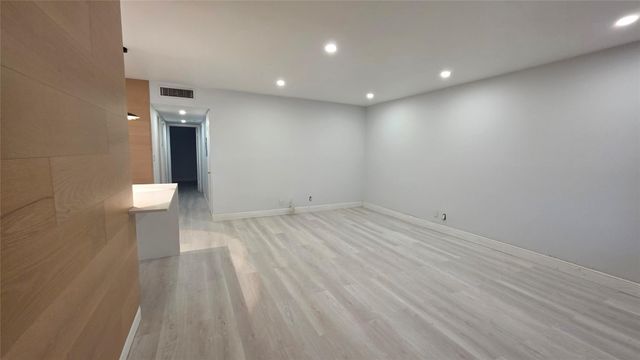 8704 NW 35Th Street 204, Coral Springs, FL 33065