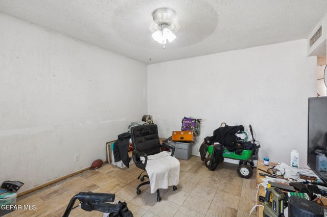 5748 Corsicana Avenue, El Paso, TX 79924