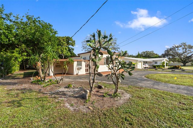 5705 Harding St, Hollywood, FL 33021