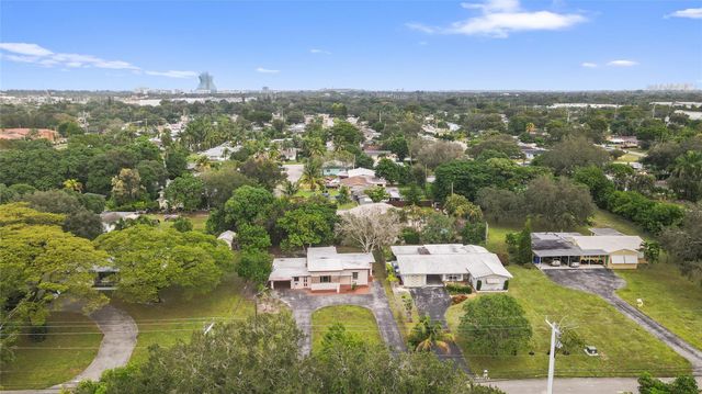 5705 Harding St, Hollywood, FL 33021