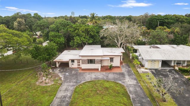 5705 Harding St, Hollywood, FL 33021