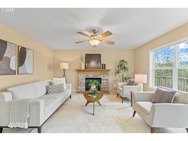 13931 Se ROLLING MEADOWS Dr, Happy Valley, OR 97086