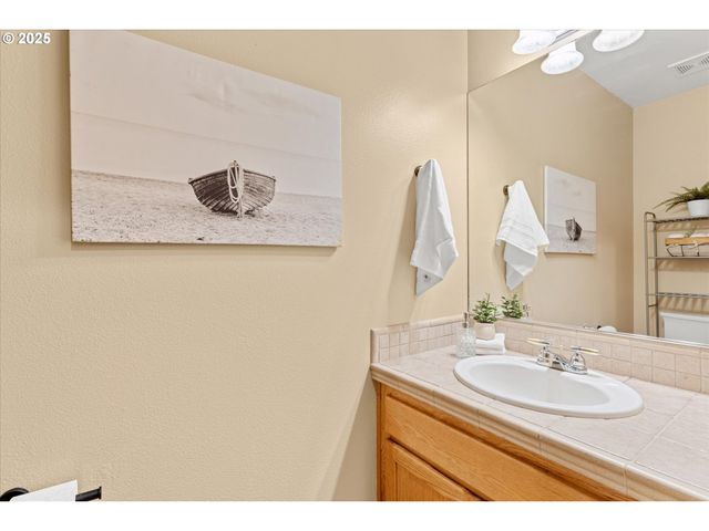 13931 Se ROLLING MEADOWS Dr, Happy Valley, OR 97086