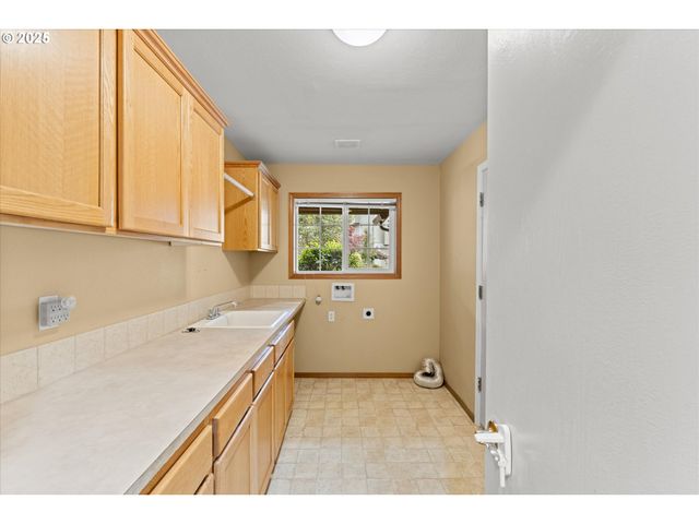 13931 Se ROLLING MEADOWS Dr, Happy Valley, OR 97086