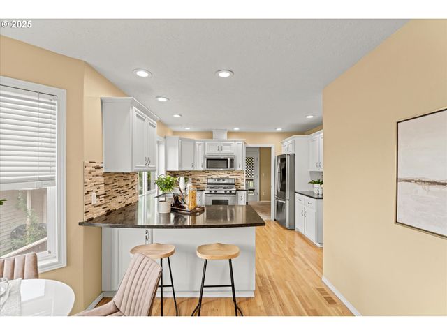 13931 Se ROLLING MEADOWS Dr, Happy Valley, OR 97086