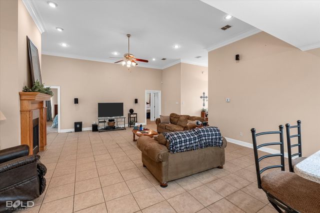 129 Wax Wing Street, Stonewall, LA 71078