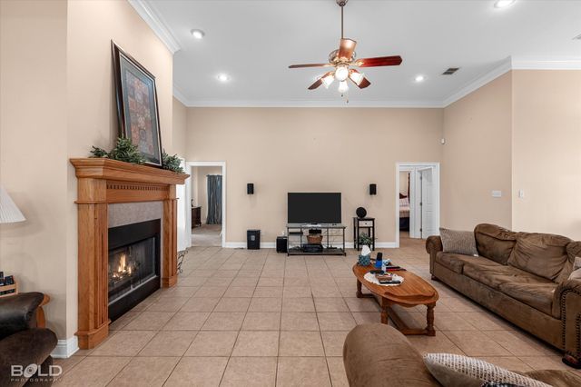 129 Wax Wing Street, Stonewall, LA 71078