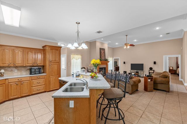 129 Wax Wing Street, Stonewall, LA 71078