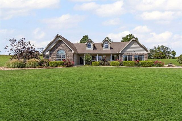 2400 S Outer Belt Road, Oak Grove, MO 64075