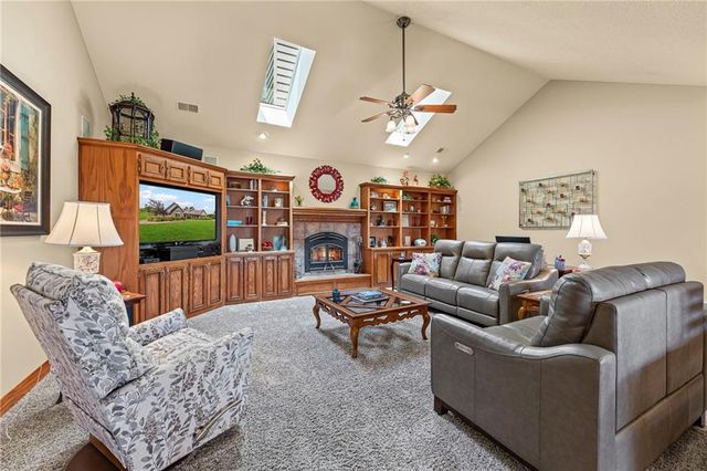 2400 S Outer Belt Road, Oak Grove, MO 64075