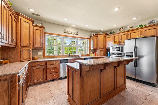 2400 S Outer Belt Road, Oak Grove, MO 64075