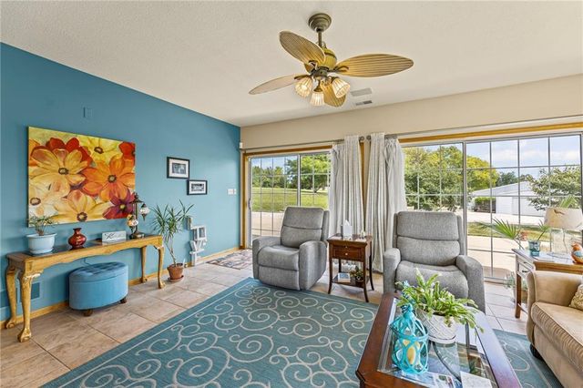 2400 S Outer Belt Road, Oak Grove, MO 64075