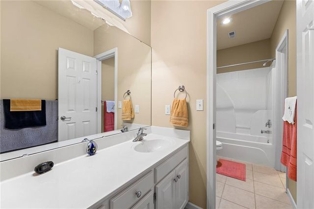 2400 S Outer Belt Road, Oak Grove, MO 64075