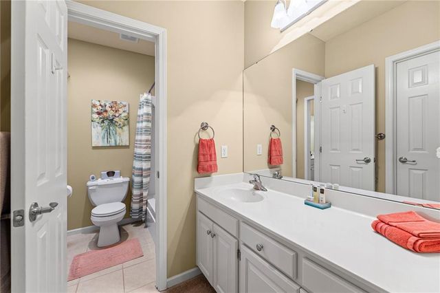 2400 S Outer Belt Road, Oak Grove, MO 64075