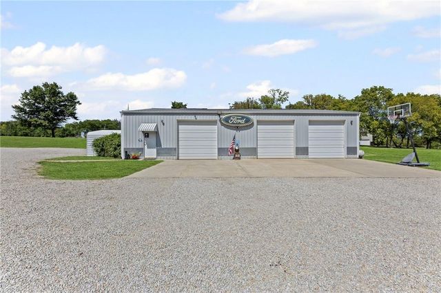 2400 S Outer Belt Road, Oak Grove, MO 64075