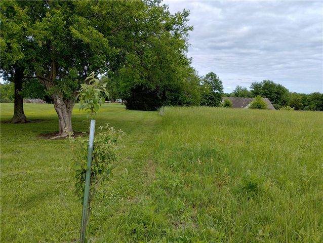 2400 S Outer Belt Road, Oak Grove, MO 64075