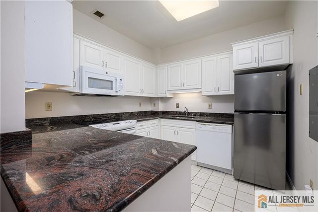 2123 Windrow Drive 2123, Plainsboro, NJ 08540