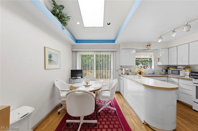 2619 S Green Road, Beachwood, OH 44122