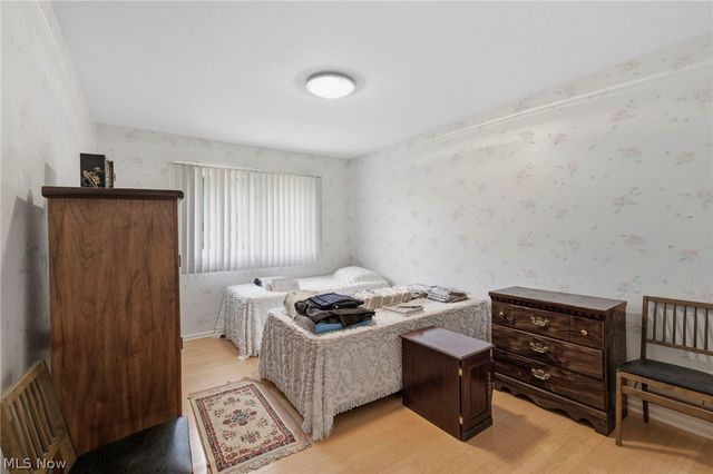 2619 S Green Road, Beachwood, OH 44122