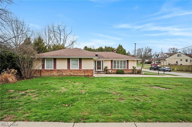 2619 S Green Road, Beachwood, OH 44122