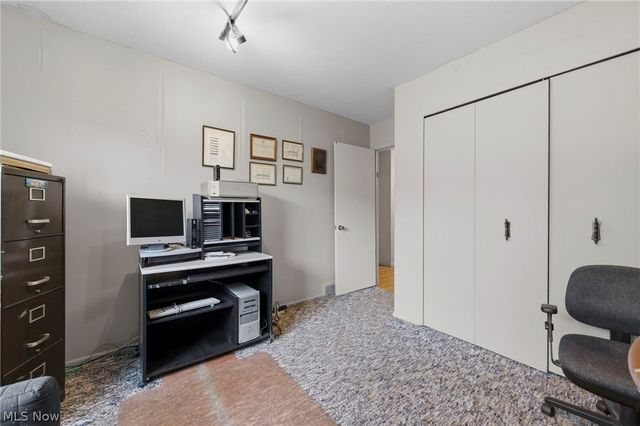 2619 S Green Road, Beachwood, OH 44122