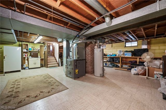 2619 S Green Road, Beachwood, OH 44122