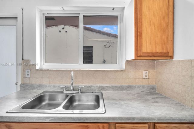 535 NW 44th Ave 1, Miami, FL 33126