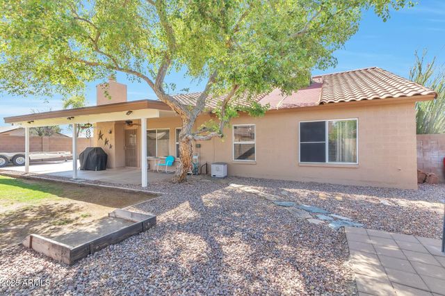 6102 W SHANGRI LA Road, Glendale, AZ 85304