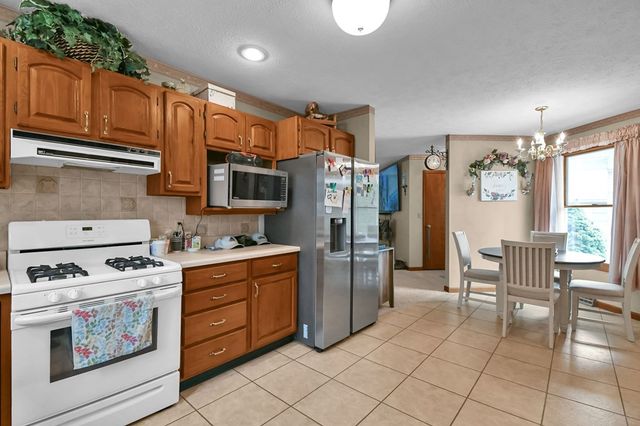 930 W Linden Circle, Mansfield, OH 44906