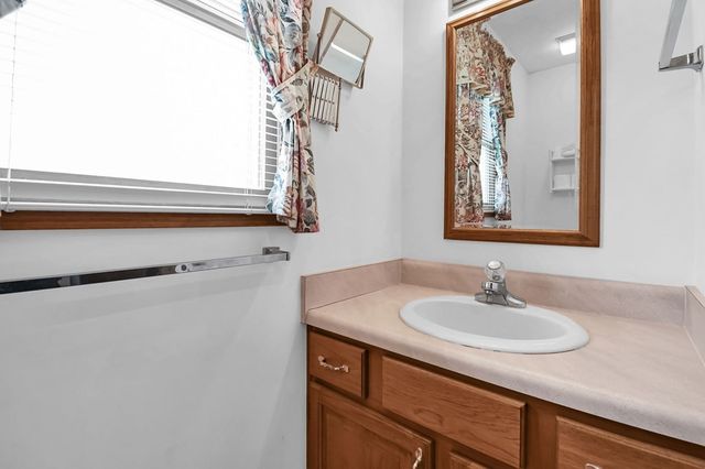 930 W Linden Circle, Mansfield, OH 44906