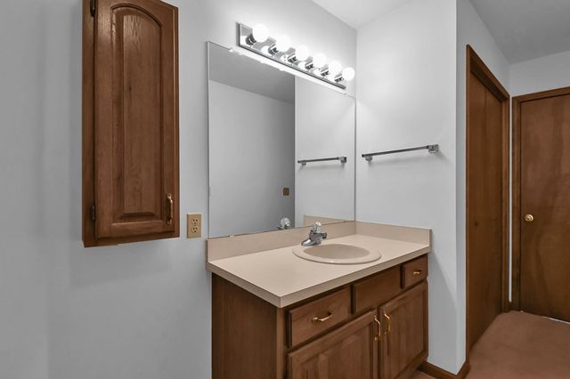 930 W Linden Circle, Mansfield, OH 44906