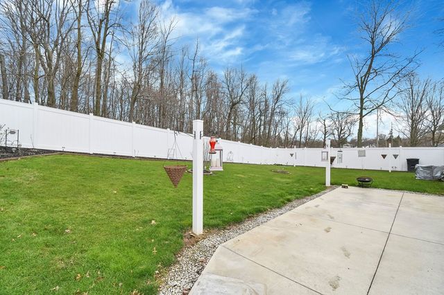 930 W Linden Circle, Mansfield, OH 44906