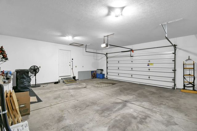 930 W Linden Circle, Mansfield, OH 44906