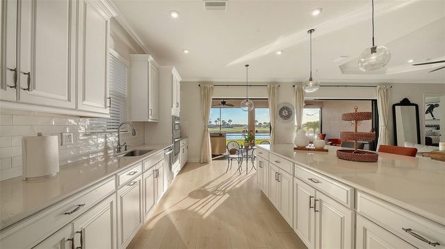 15410 DERNA TERRACE, Bradenton, FL 34211