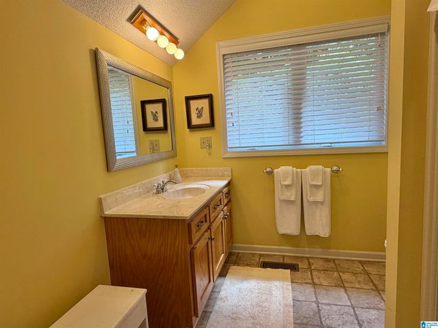 5627 COUNTY ROAD 264, Clanton, AL 35046