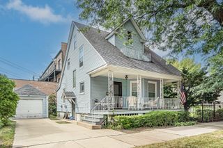 4744 N Kilbourn Avenue, Chicago, IL 60630