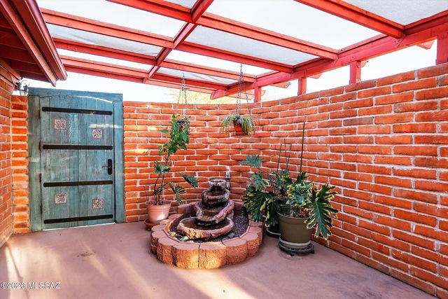 7081 E Katchina Court, Tucson, AZ 85715