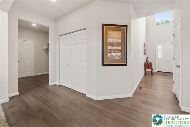 2216 Sunnyvale Drive, Upper Hanover Twp, PA 18073