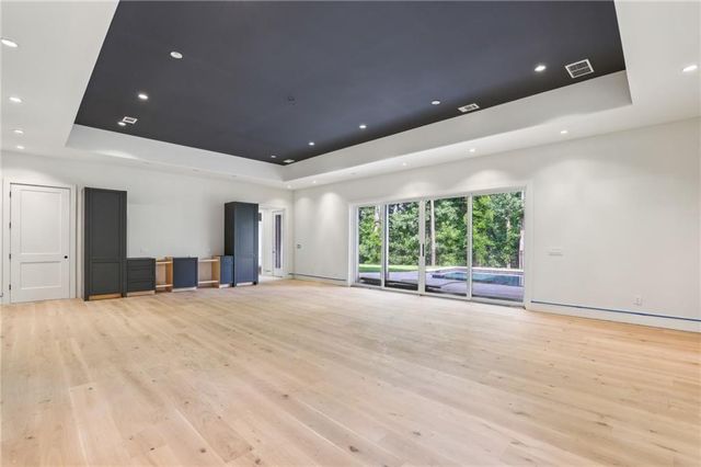 825 Kenry Court, Atlanta, GA 30342