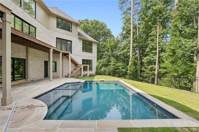 825 Kenry Court, Atlanta, GA 30342