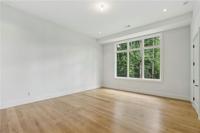 825 Kenry Court, Atlanta, GA 30342