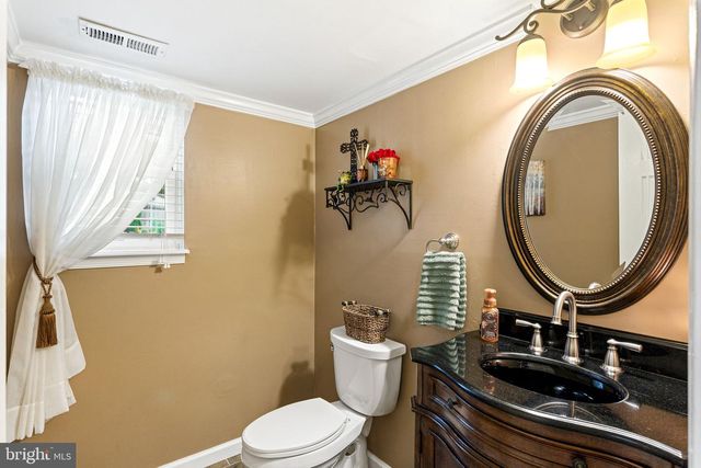 817 RICHMOND DR, Sicklerville, NJ 08081