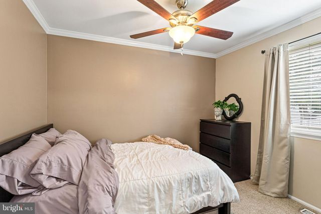 817 RICHMOND DR, Sicklerville, NJ 08081
