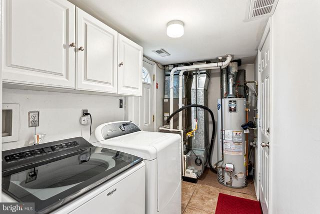 817 RICHMOND DR, Sicklerville, NJ 08081