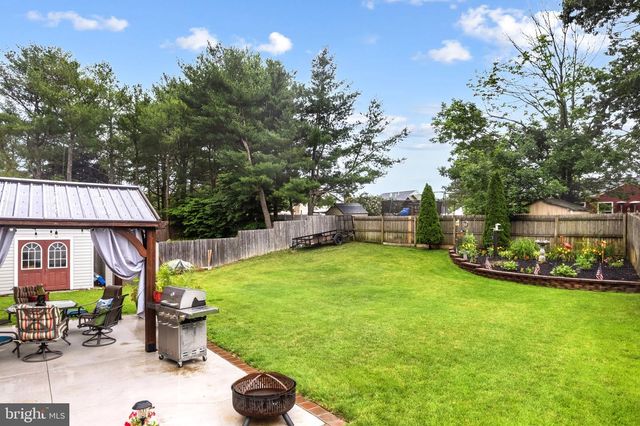 817 RICHMOND DR, Sicklerville, NJ 08081