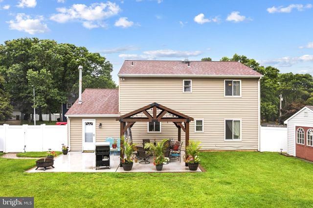 817 RICHMOND DR, Sicklerville, NJ 08081