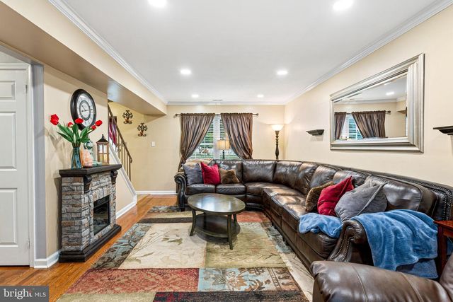 817 RICHMOND DR, Sicklerville, NJ 08081